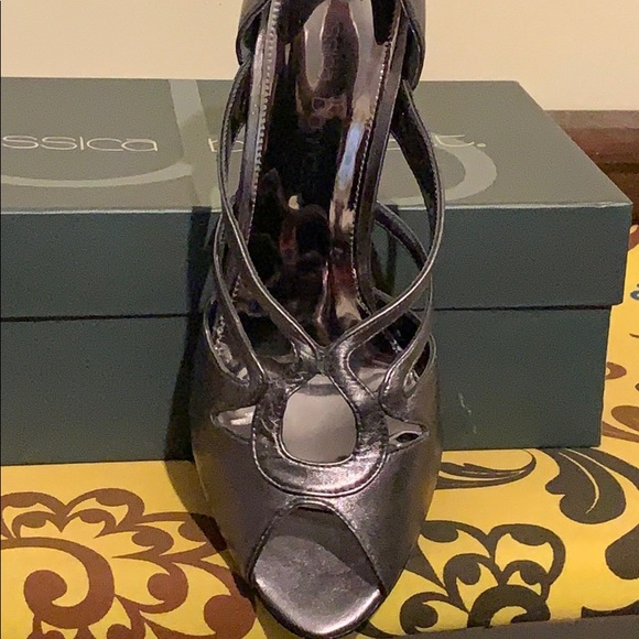 Women’s shoes 9 1/2 M - Picture 6 of 7